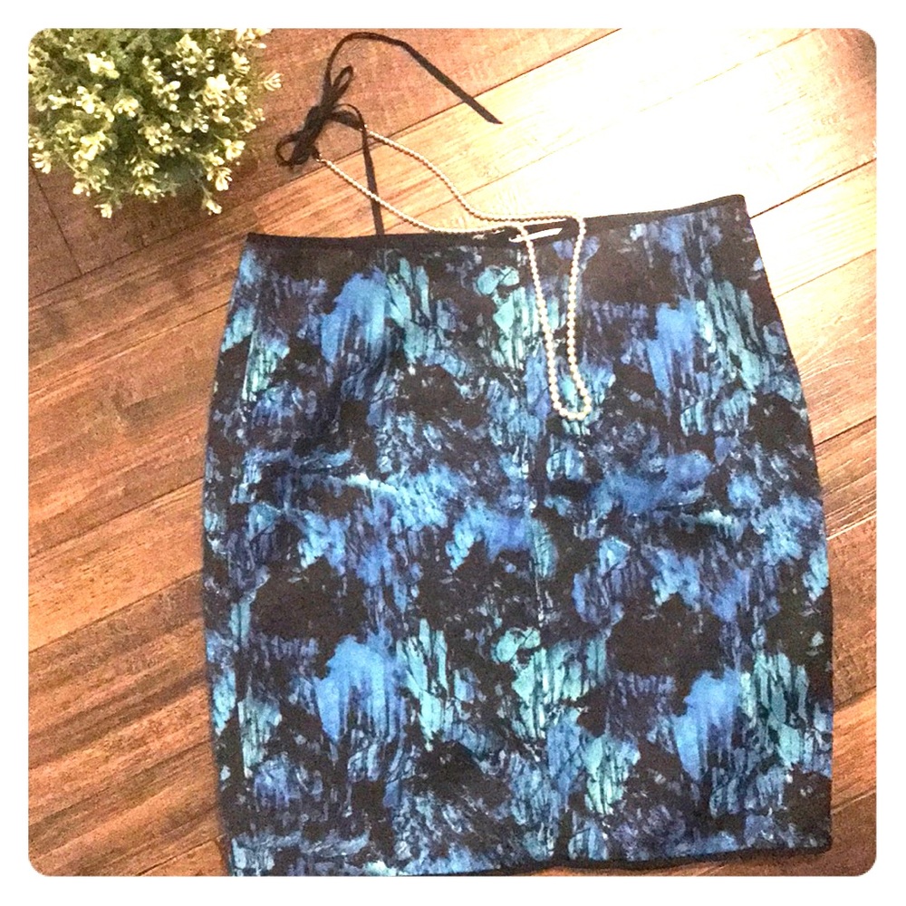 Calvin Klein Abstract Neoprene Pencil Skirt